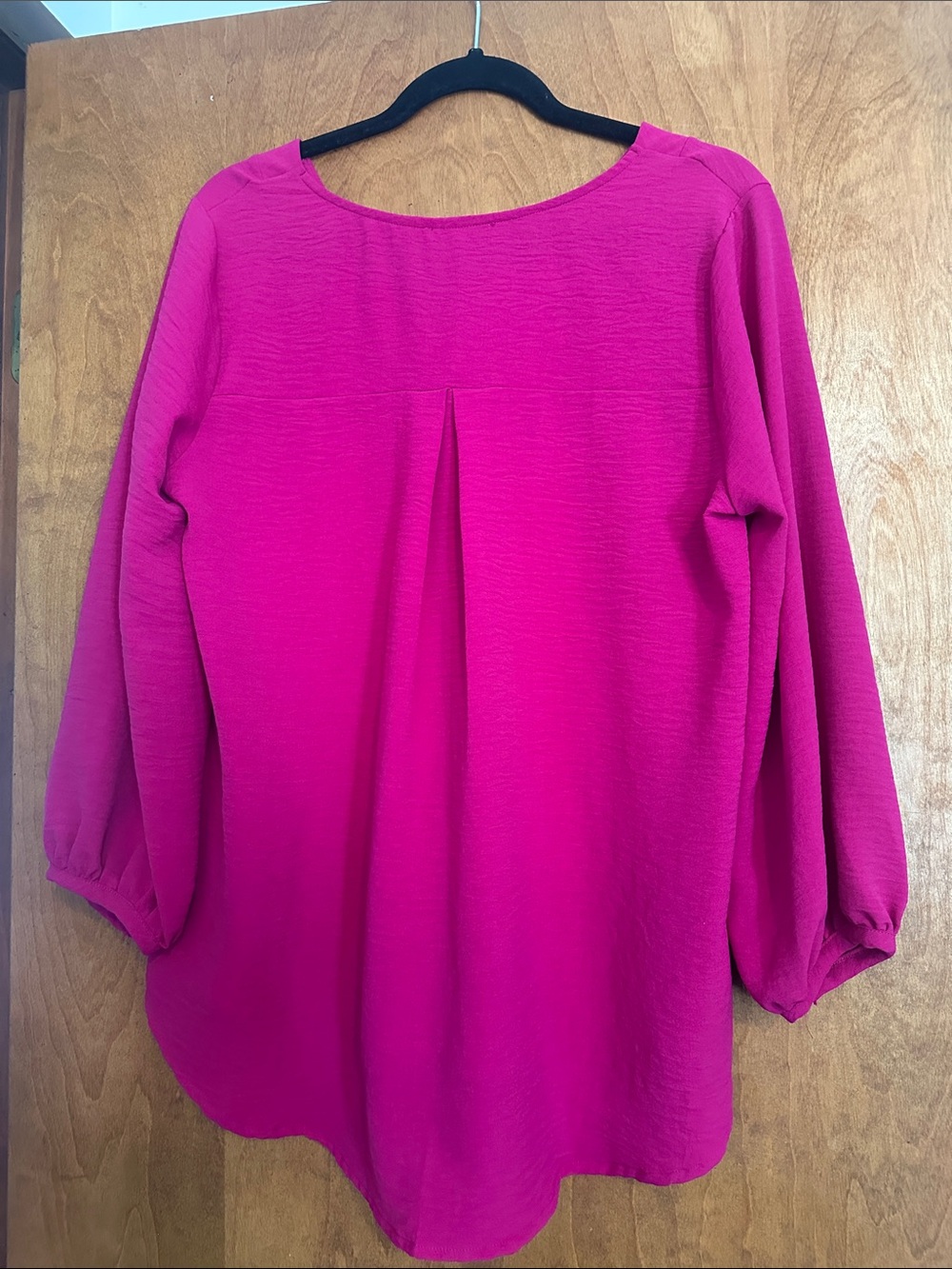 White Birch V-Neck Blouson Sleeve Top - Fuchsia - Picture 4 of 4